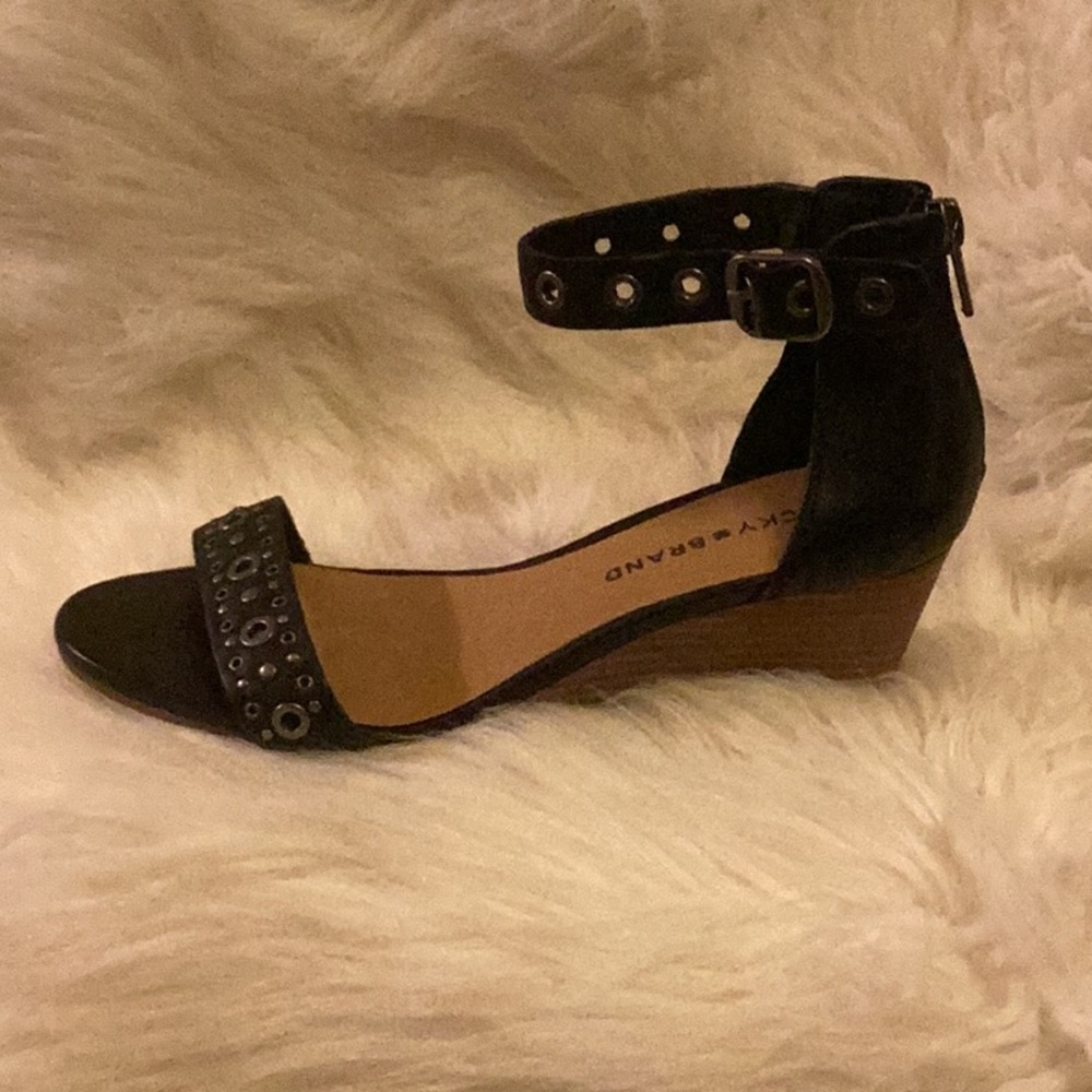 Trendy Black Ankle Strap Sandals